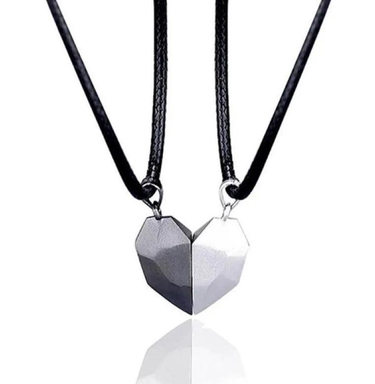 Insepara Heart Necklace